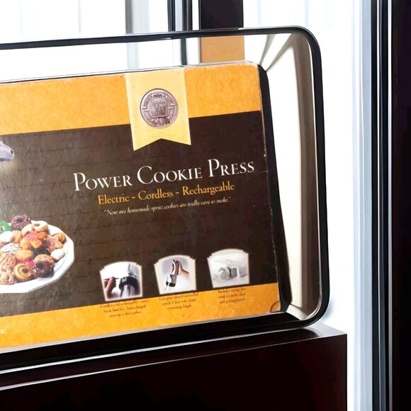 VillaWare Cordless Rechargeable Cookie Press w/ Discs & 4 Icing Tips - Picture 3 of 3